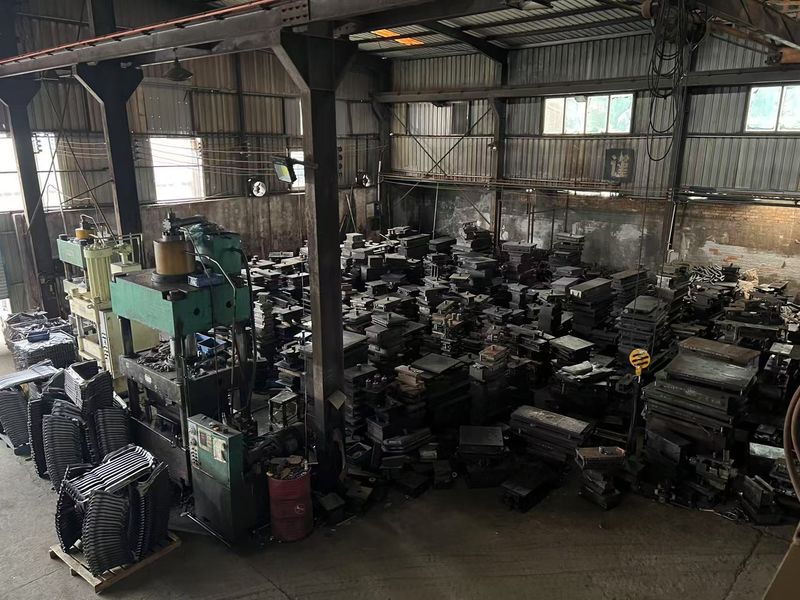 Yimi (Guangzhou) Automotive Parts Co, Ltd ligne de production du fabricant