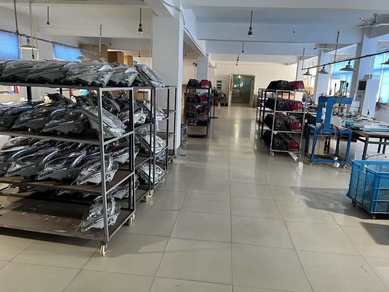 Yimi (Guangzhou) Automotive Parts Co, Ltd ligne de production du fabricant