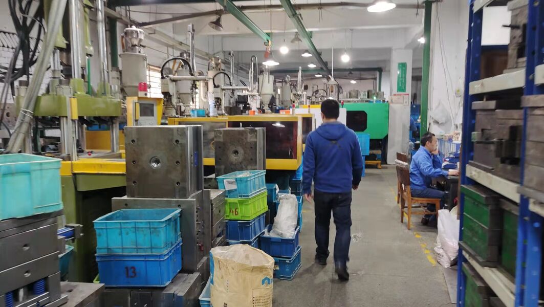 Yimi (Guangzhou) Automotive Parts Co, Ltd ligne de production du fabricant