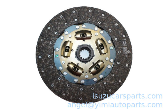 Il s'agit d'un véhicule de type ISUZU N800