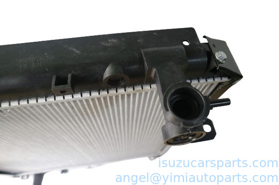 Le radiateur de voiture Isuzu de taille standard ASM NPR 700P 4HK1 8-98046663-0