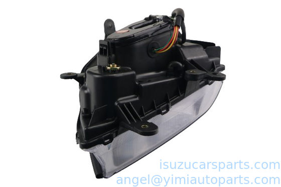 Il s'agit d'un véhicule de type ISUZU DMAX 2002