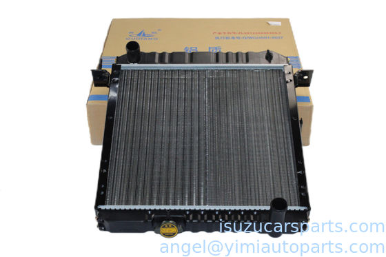 Il s'agit d'un appareil qui est équipé d'un radiateur de type ISUZU NKR55