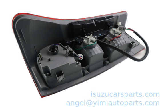 L'éclairage de l'arrière de la ISUZU DMAX 2012 ASM L 8981253991