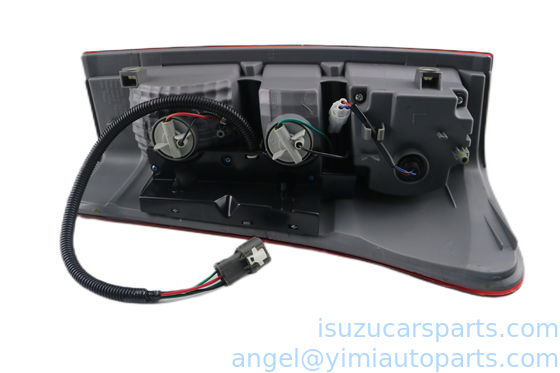L'éclairage de l'arrière de la ISUZU DMAX 2012 ASM L 8981253991