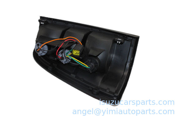 L'éclairage de l'arrière de la ISUZU TFR17 ASM R 8971144490