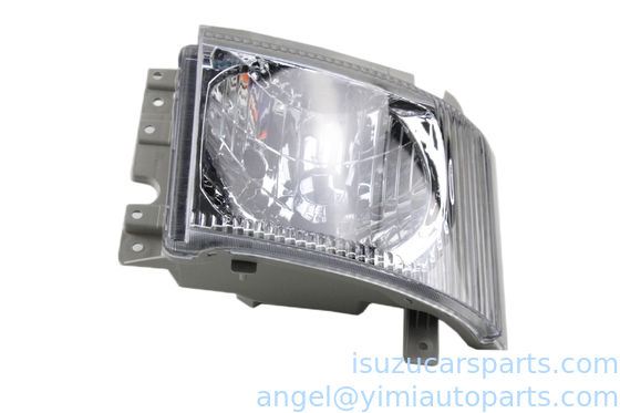 La lampe est équipée d'une lampe de type ISUZU 700P.